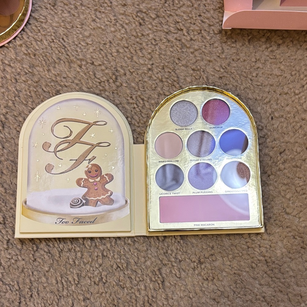 🌸NEW🌸 Too Faced Snow Globe Palette